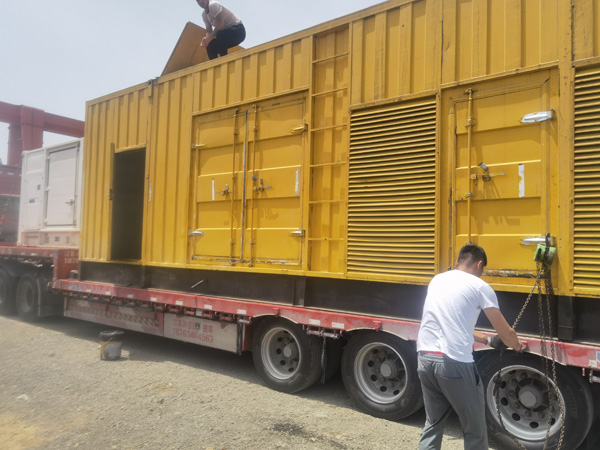 轮台发电机出租100KW发电机需要什么规格的电缆线？