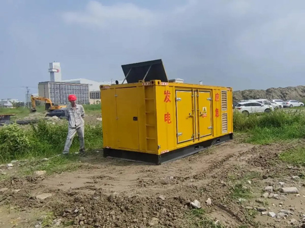 轮台200KW柴油发电机机组每小时的油耗量受哪些因素影响?