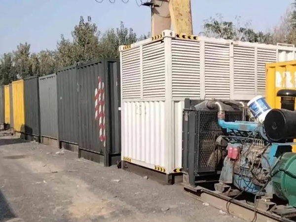 轮台200KW柴油发电机机组每小时油耗是多少？